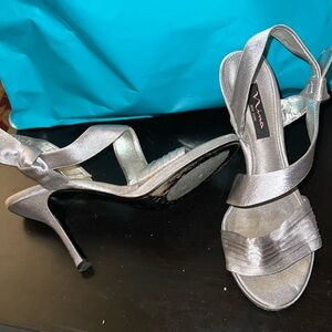 Nina heeled sandals